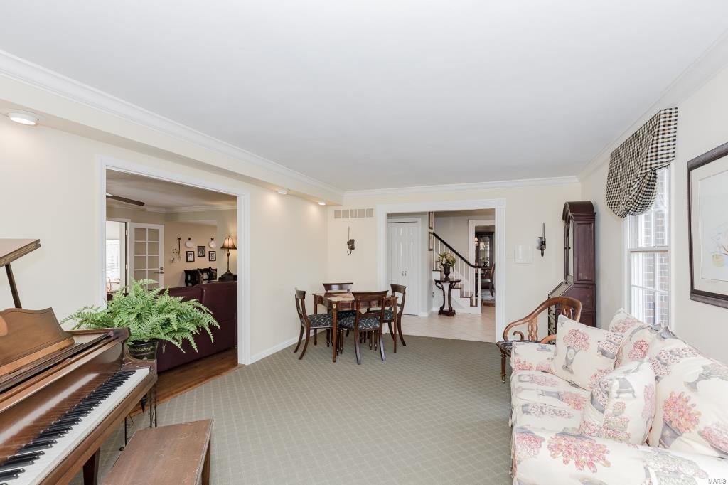 15868 Richborough Road Chesterfield, MO 63017 - Photo 7 of 51 Gallery Image 7