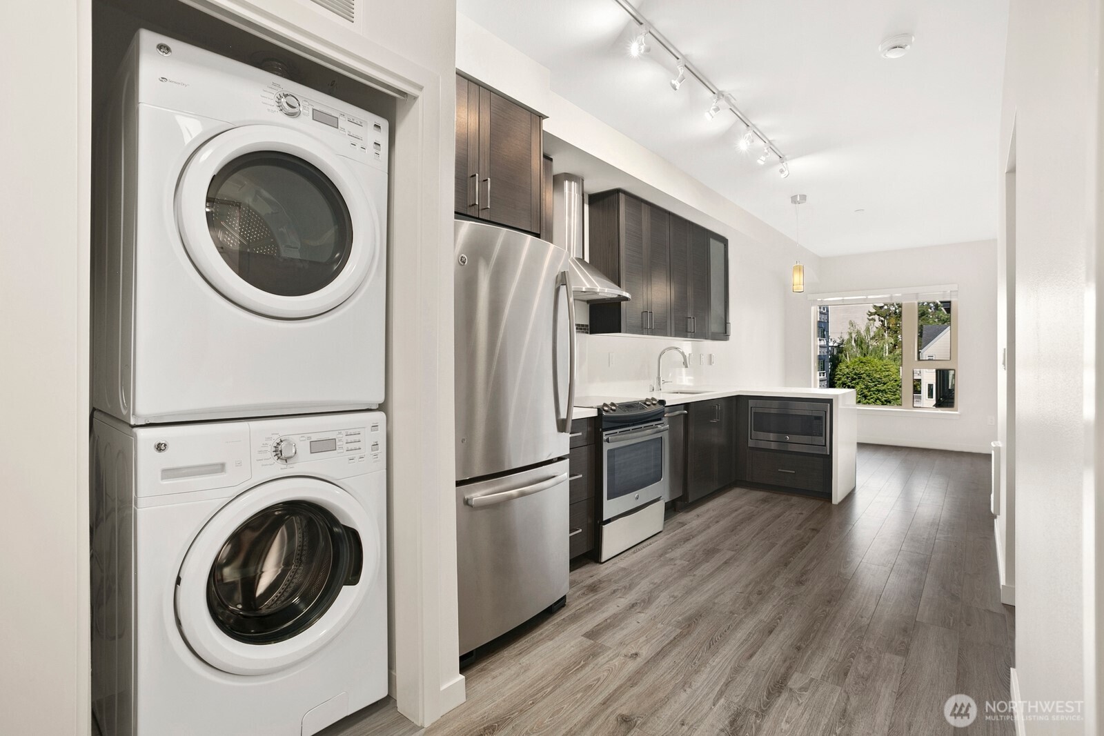 1760 Northwest 56th Street, Unit 421 Seattle, WA 98107 - Photo 3 of 21