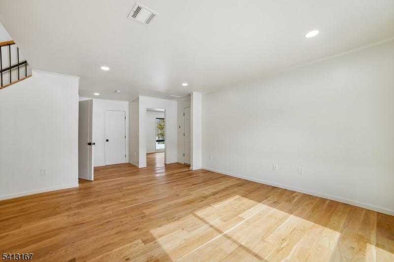 156 Park Road Parsippany, NJ 07054 - Photo 19 of 44 a view of an empty room