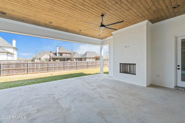 $899,000 | 301 Gunter Grass Court, Lafayette, LA 70508