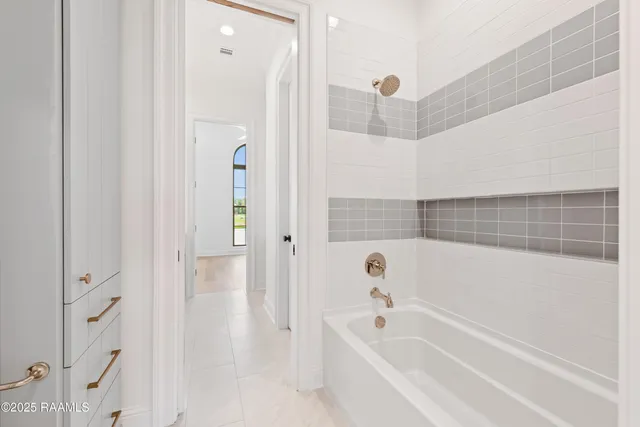 $899,000 | 301 Gunter Grass Court, Lafayette, LA 70508