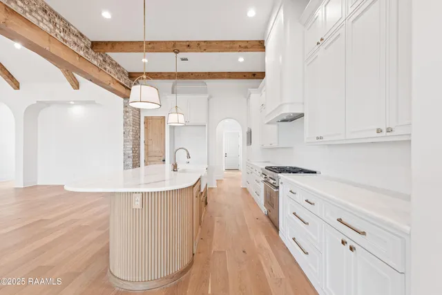 $899,000 | 301 Gunter Grass Court, Lafayette, LA 70508