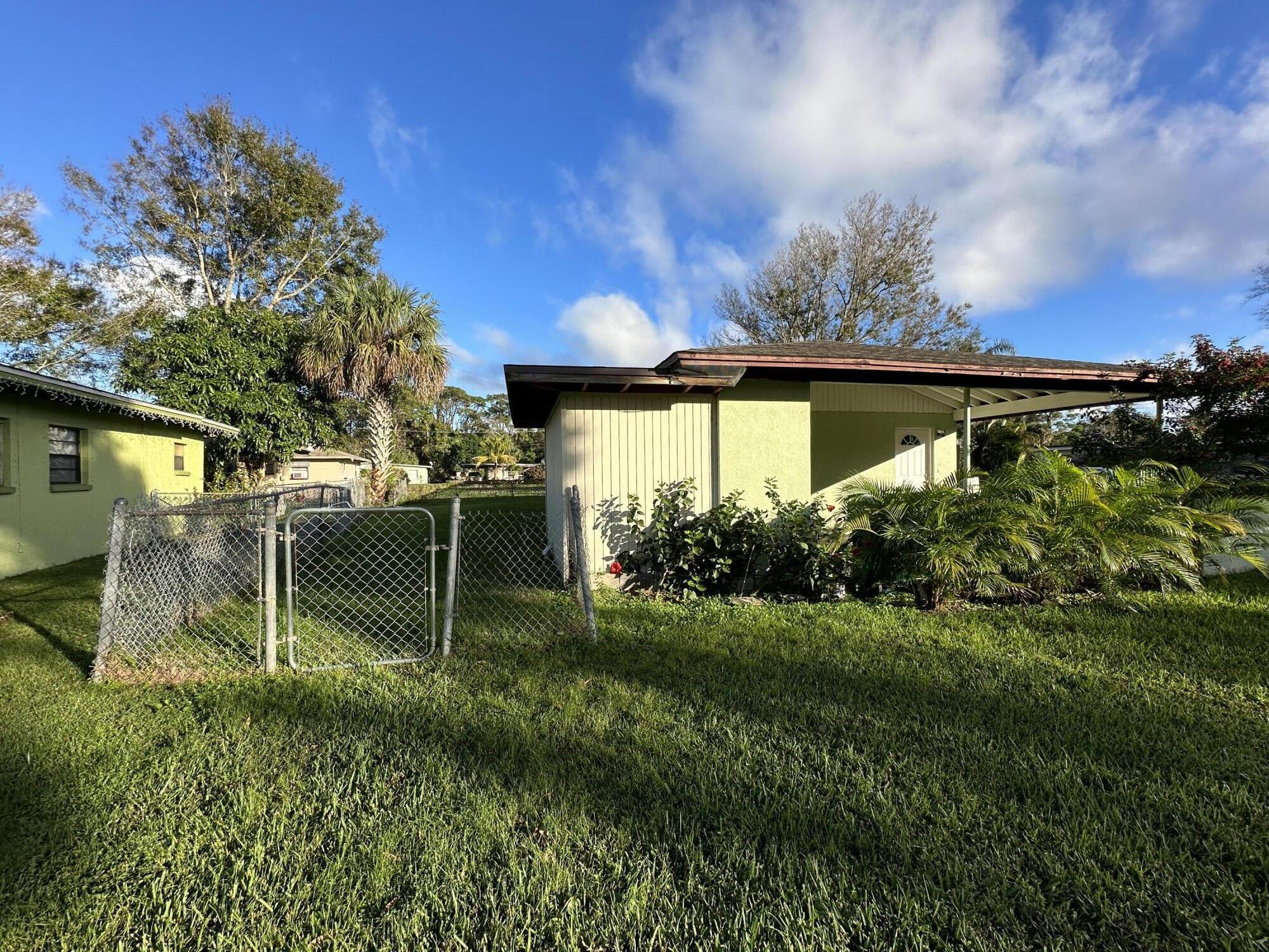 118 Explorer Street Cocoa, FL 32922 - Photo 5 of 19 IMG_9128