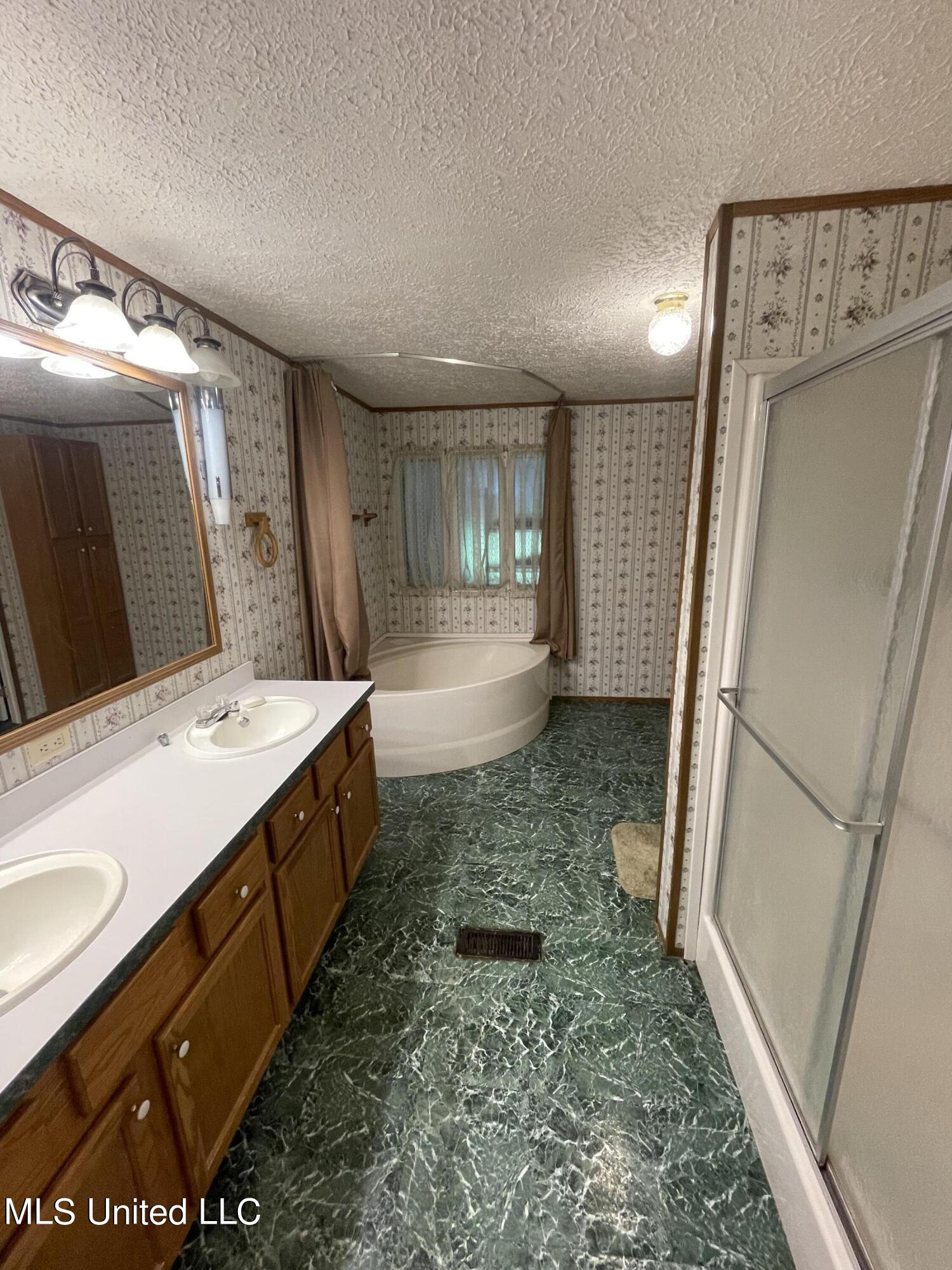 1027 Hickman Road Wiggins, MS 39577 - Photo 10 of 14 IMG_3735