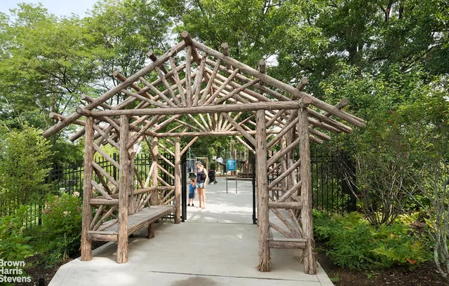 $350,000 | 5700 Arlington Avenue, Unit 20S | North Riverdale