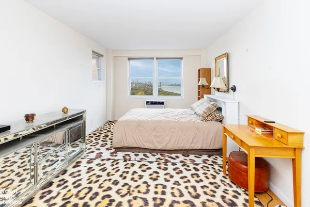 $350,000 | 5700 Arlington Avenue, Unit 20S | North Riverdale