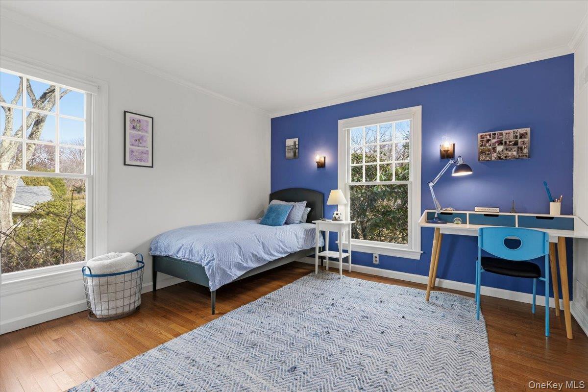 8 Douglas Circle Rye, NY 10580 - Photo 20 of 36 First floor bedroom with double exposure and immediate access to hall bathroom.