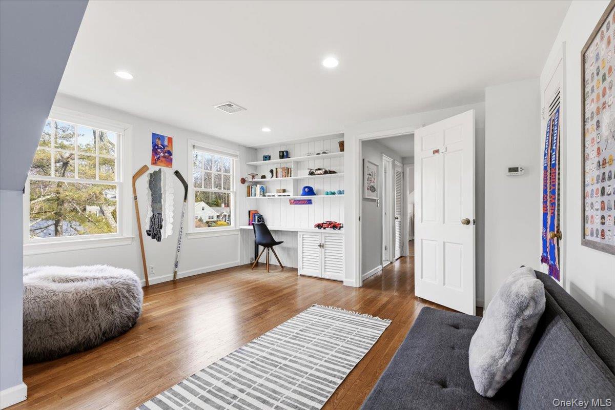 8 Douglas Circle Rye, NY 10580 - Photo 24 of 36 Built-in shelves and desk.