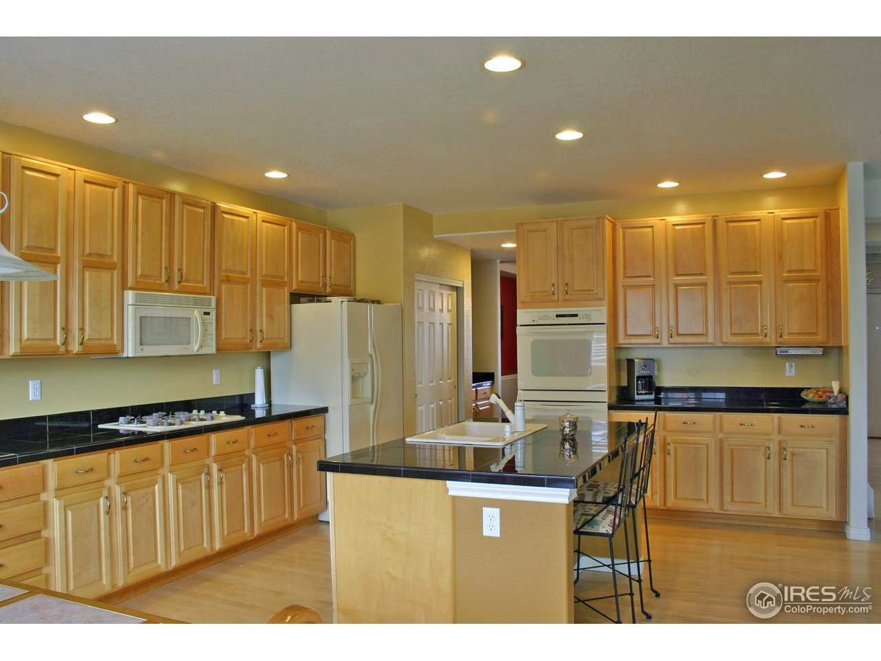 6927 Avondale Road Fort Collins, CO 80525 - Photo 4 of 25 Gallery Image 4