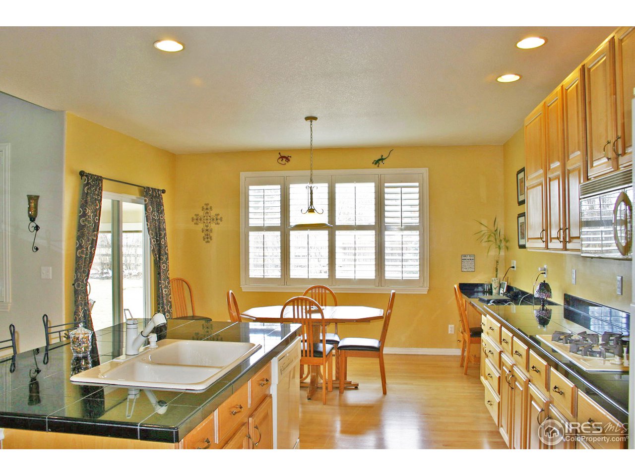 6927 Avondale Road Fort Collins, CO 80525 - Photo 5 of 25 Gallery Image 5