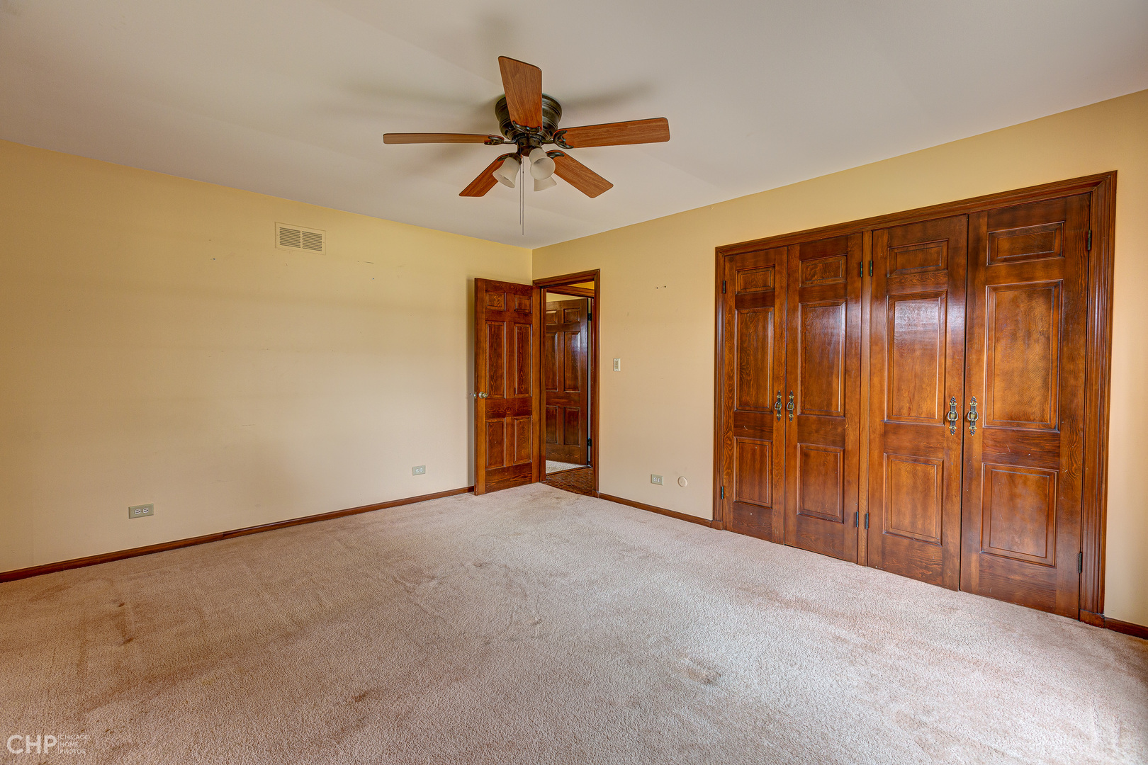 3027 Red Barn Road Crystal Lake, IL 60012 - Photo 15 of 40 a view of room with ceiling fan