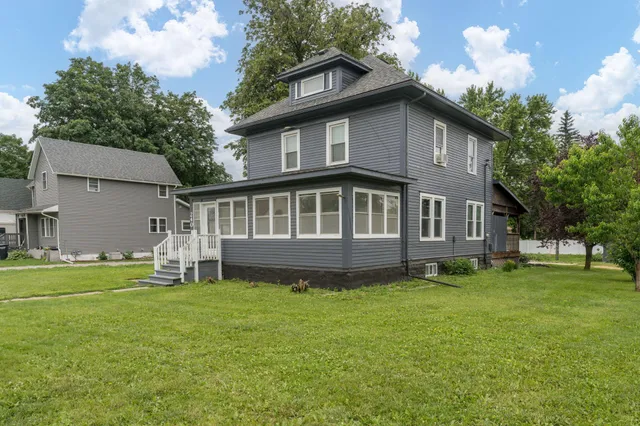 $129,000 | 240 Cleveland Avenue West, Winnebago, MN 56098