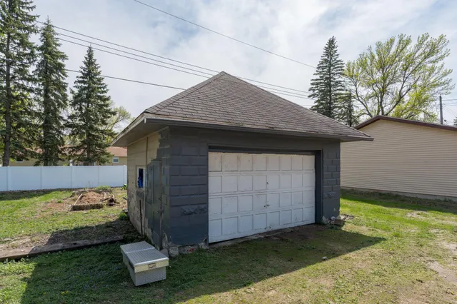 $129,000 | 240 Cleveland Avenue West, Winnebago, MN 56098