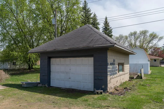 $129,000 | 240 Cleveland Avenue West, Winnebago, MN 56098