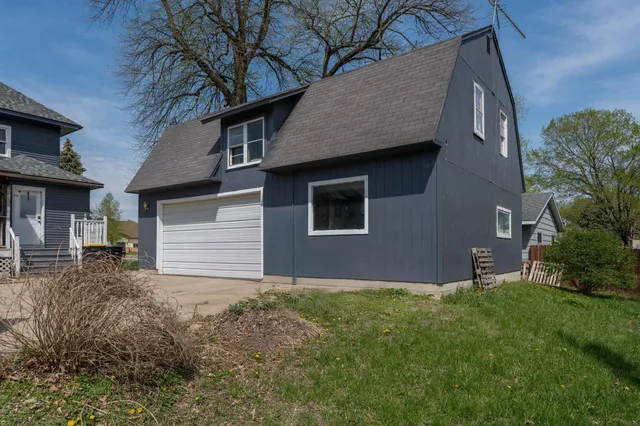 $129,000 | 240 Cleveland Avenue West, Winnebago, MN 56098