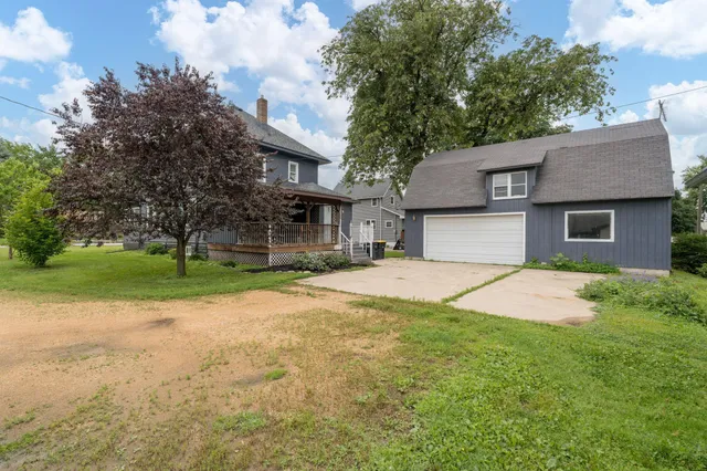 $129,000 | 240 Cleveland Avenue West, Winnebago, MN 56098