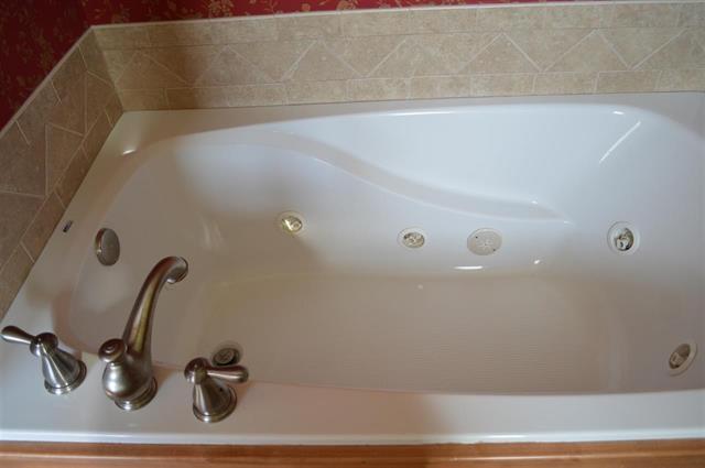 571 Copeland Road Ocoee, TN 37361 - Photo 16 of 45 Jetted Tub