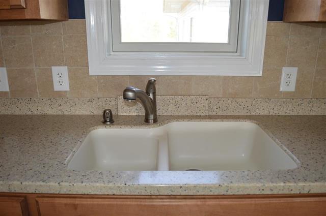 571 Copeland Road Ocoee, TN 37361 - Photo 19 of 45 Corian Counters