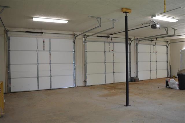 571 Copeland Road Ocoee, TN 37361 - Photo 39 of 45 Garage