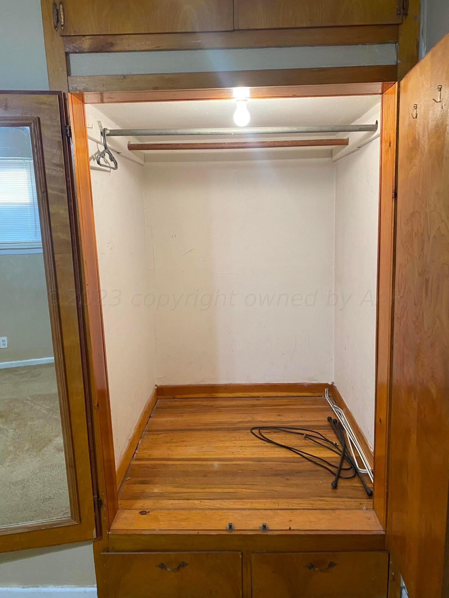 310 Santa Fe Street Borger, TX 79007 - Photo 10 of 18 a view of utility room