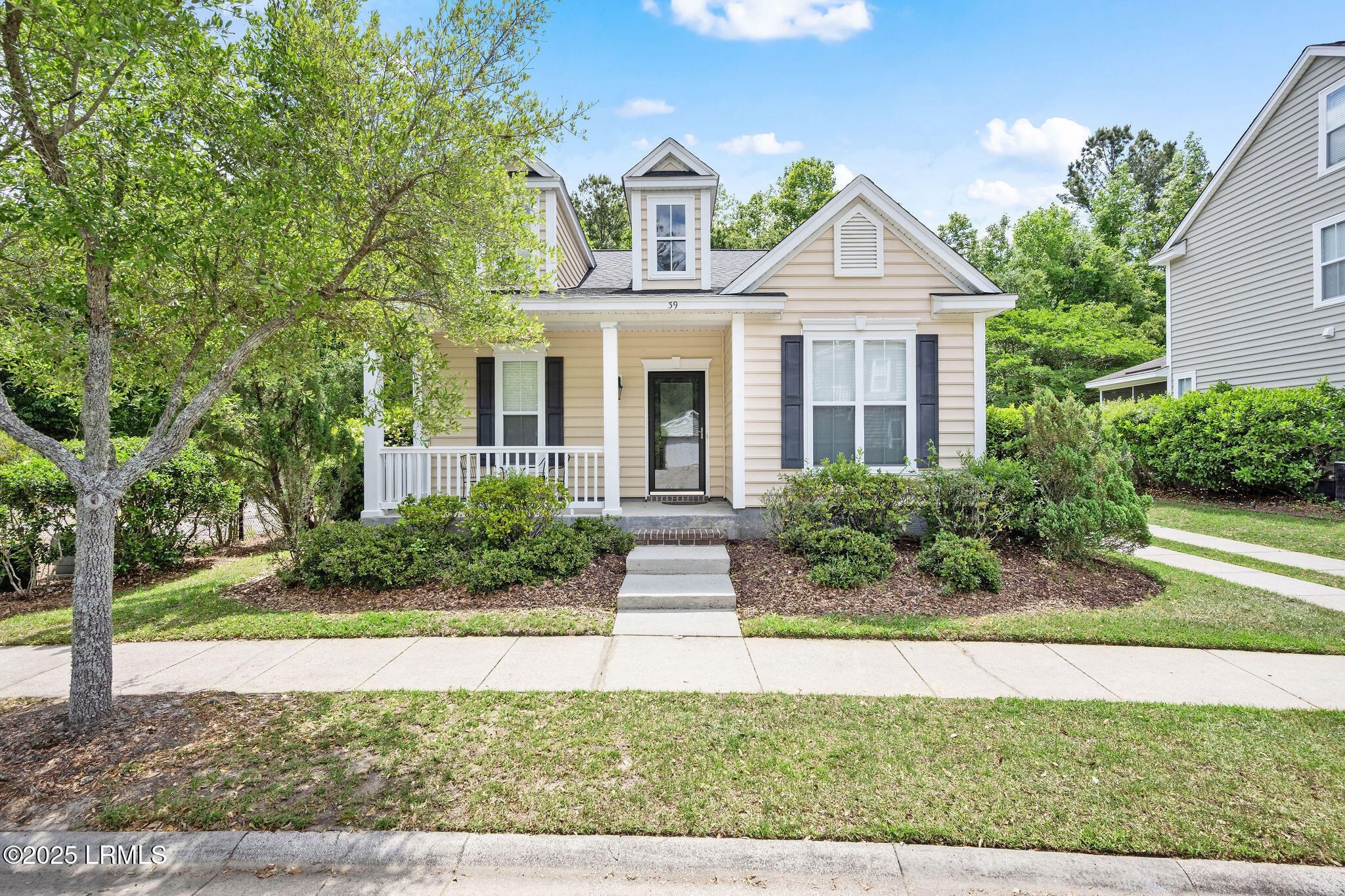 39 Woods Bay Road Bluffton, SC 29910 - Photo 3 of 47 39WoodsBay-2