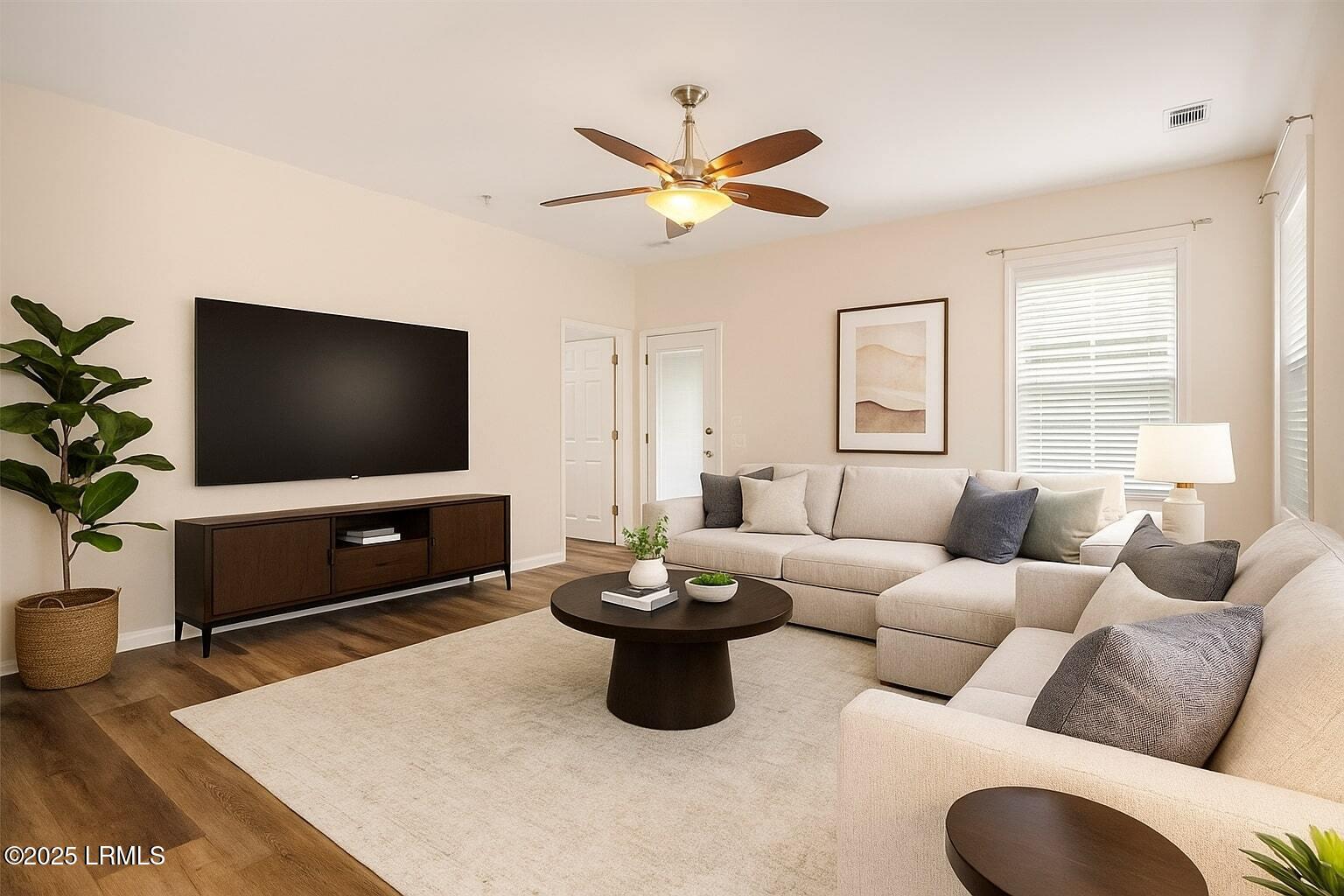 39 Woods Bay Road Bluffton, SC 29910 - Photo 7 of 47 Living room