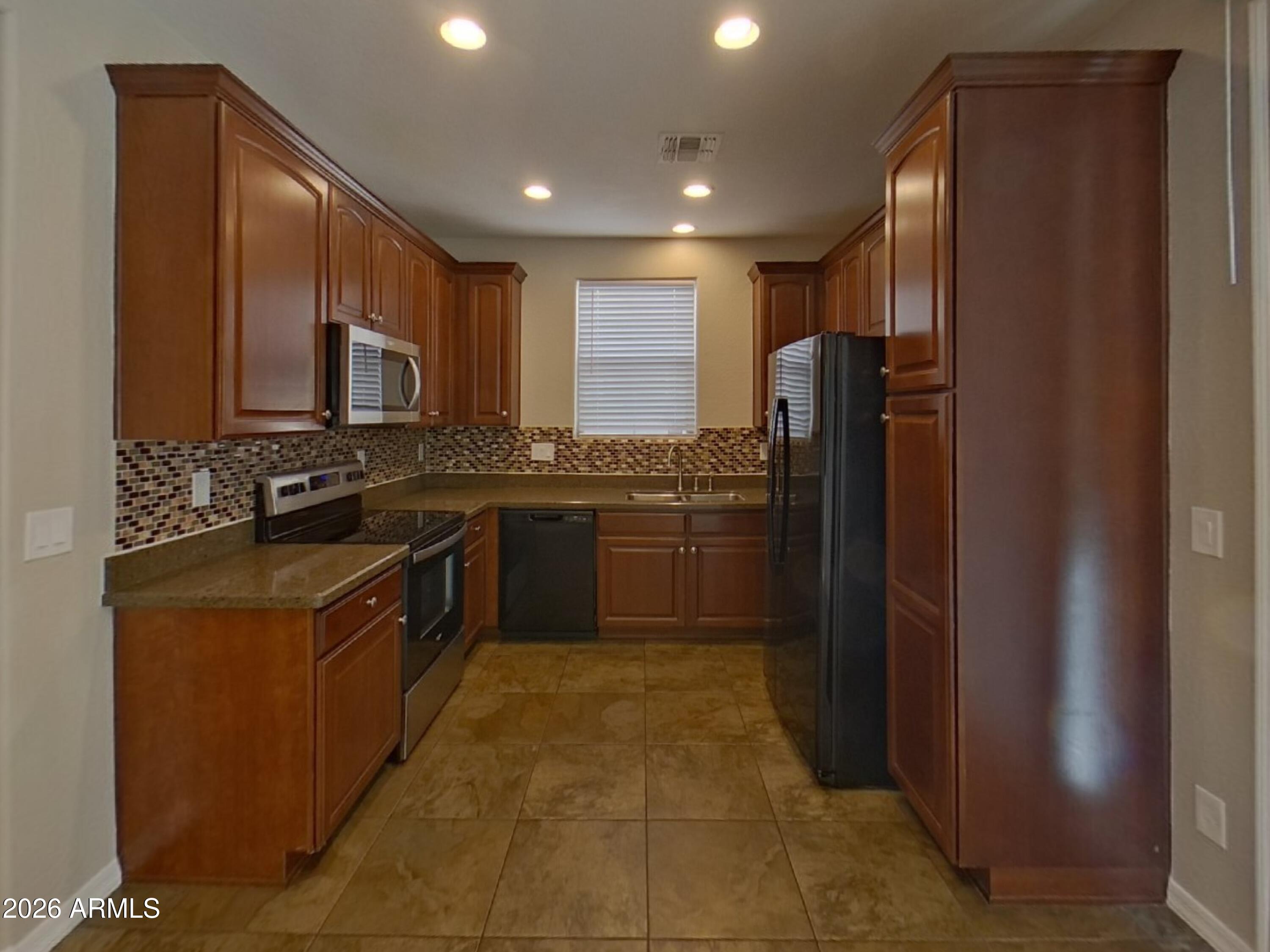 451 South Hawes Road, Unit 37 Mesa, AZ 85208 - Photo 5 of 16 4_Image_93KAjlexy3