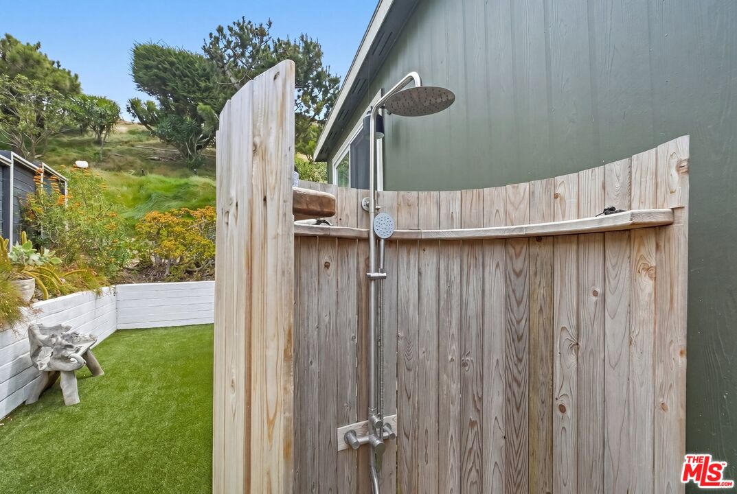 29500 Heathercliff Road, Unit 134 Malibu, CA 90265 - Photo 29 of 34