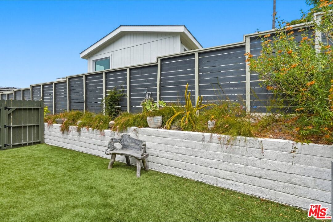 29500 Heathercliff Road, Unit 134 Malibu, CA 90265 - Photo 31 of 34