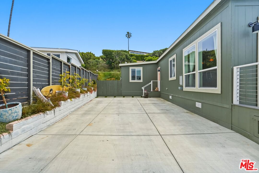 29500 Heathercliff Road, Unit 134 Malibu, CA 90265 - Photo 33 of 34