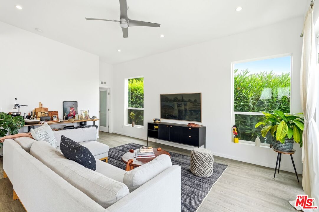 29500 Heathercliff Road, Unit 134 Malibu, CA 90265 - Photo 5 of 34