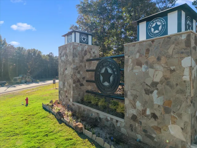 $225,000 | 195 Bunkhouse Road, New Waverly, TX 77358