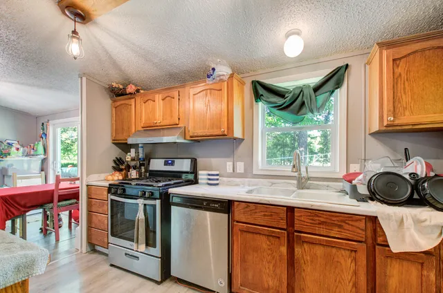 $205,500 | 12650 State Road, Leslie, MI 49251