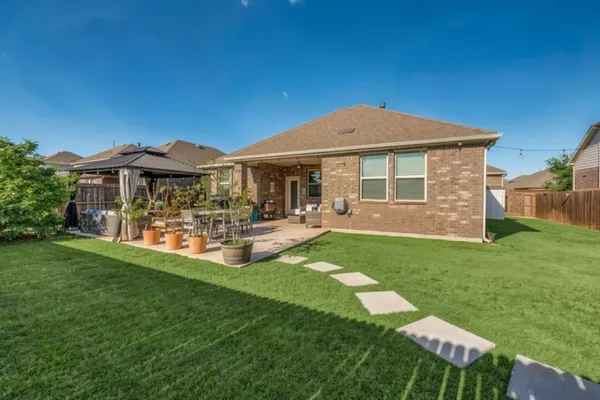 $2,400 | 3104 Cerro Ranch Road, Aubrey, TX 76227
