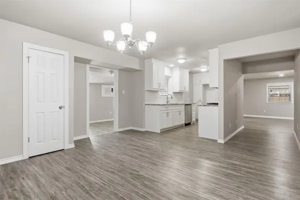 $329,900 | 504 Irene Street, Burleson, TX 76028