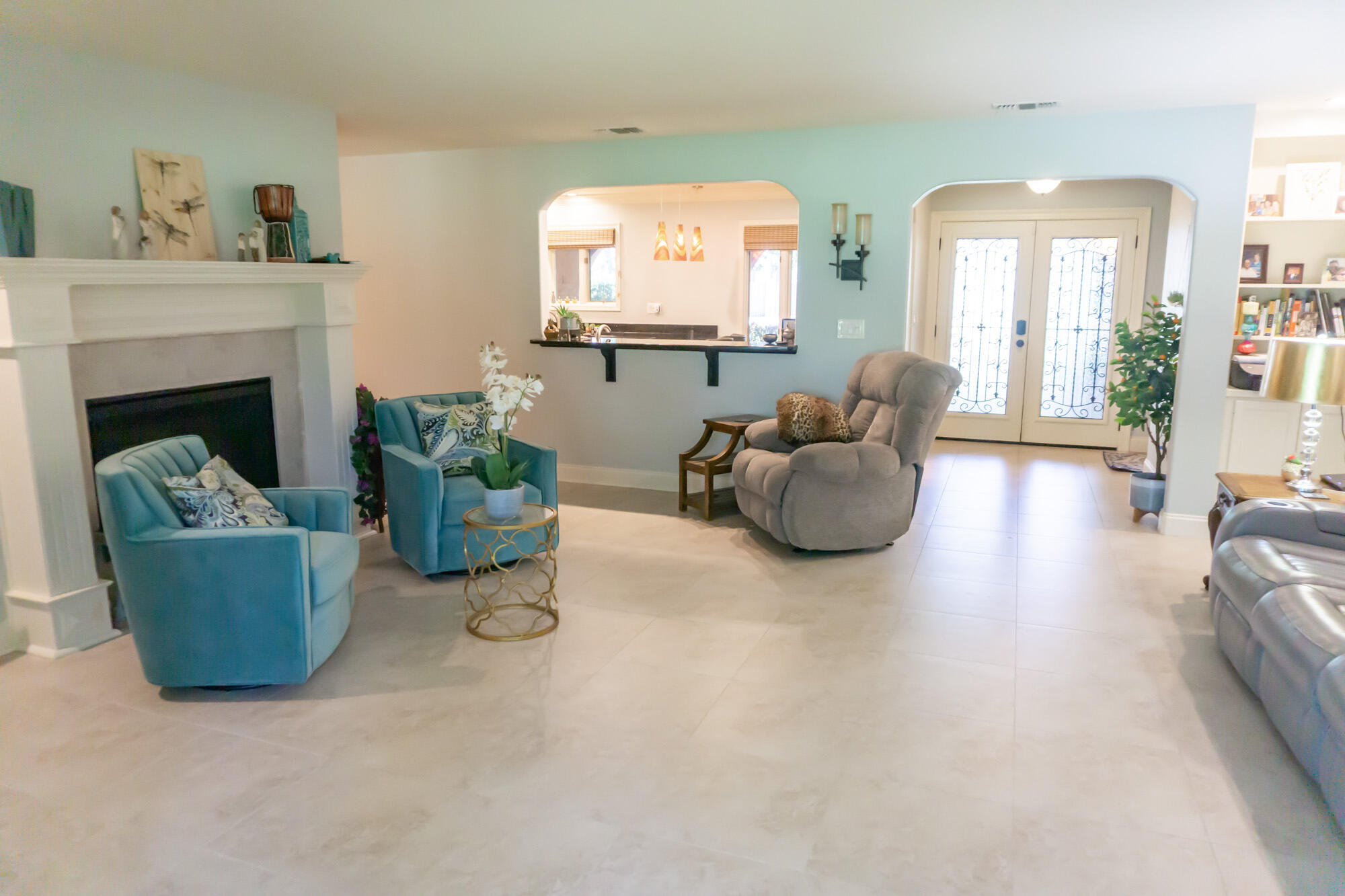 372 Golfview Drive Miramar Beach, FL 32550 - Photo 25 of 66 a living room with furniture and a fireplace