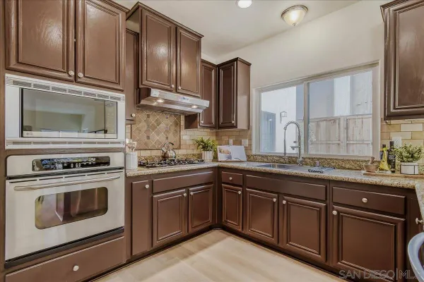 $1,029,000 | 1974 Olivia Glen, Escondido, CA 92025