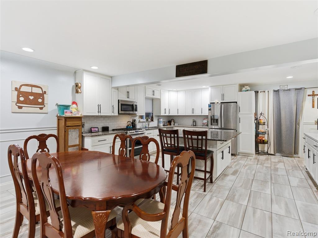15491 18 Mile Road Clinton Township, MI 48038 - Photo 16 of 45