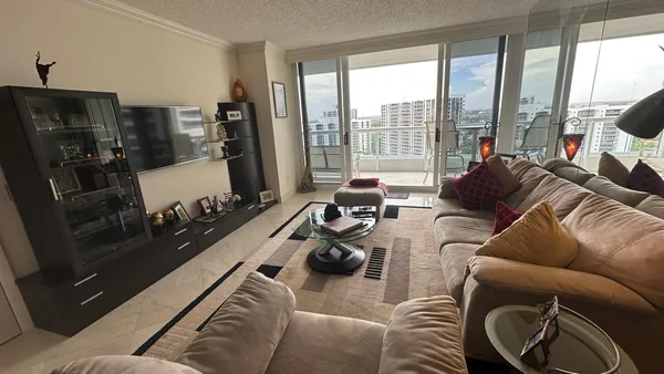 $4,900 | 21055 Yacht Club Drive, Unit 1804, Aventura, FL 33180