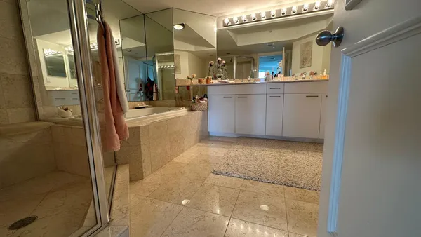 $4,900 | 21055 Yacht Club Drive, Unit 1804, Aventura, FL 33180