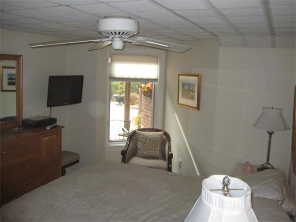 43 Meadowbrook Road Longmeadow, MA 01106 - Photo 26 of 29 Gallery Image 26