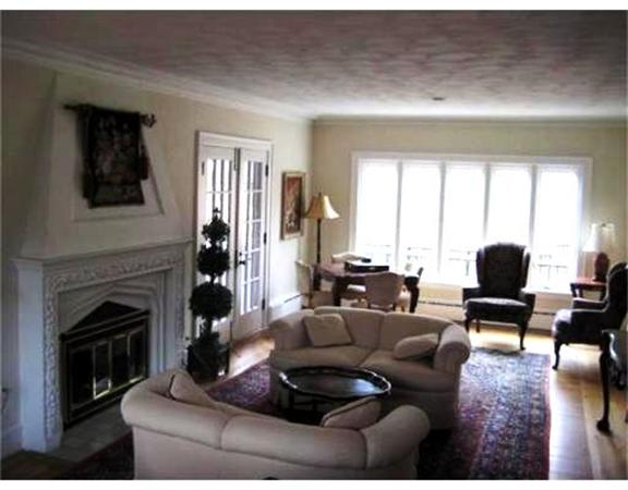 43 Meadowbrook Road Longmeadow, MA 01106 - Photo 4 of 29 Gallery Image 4