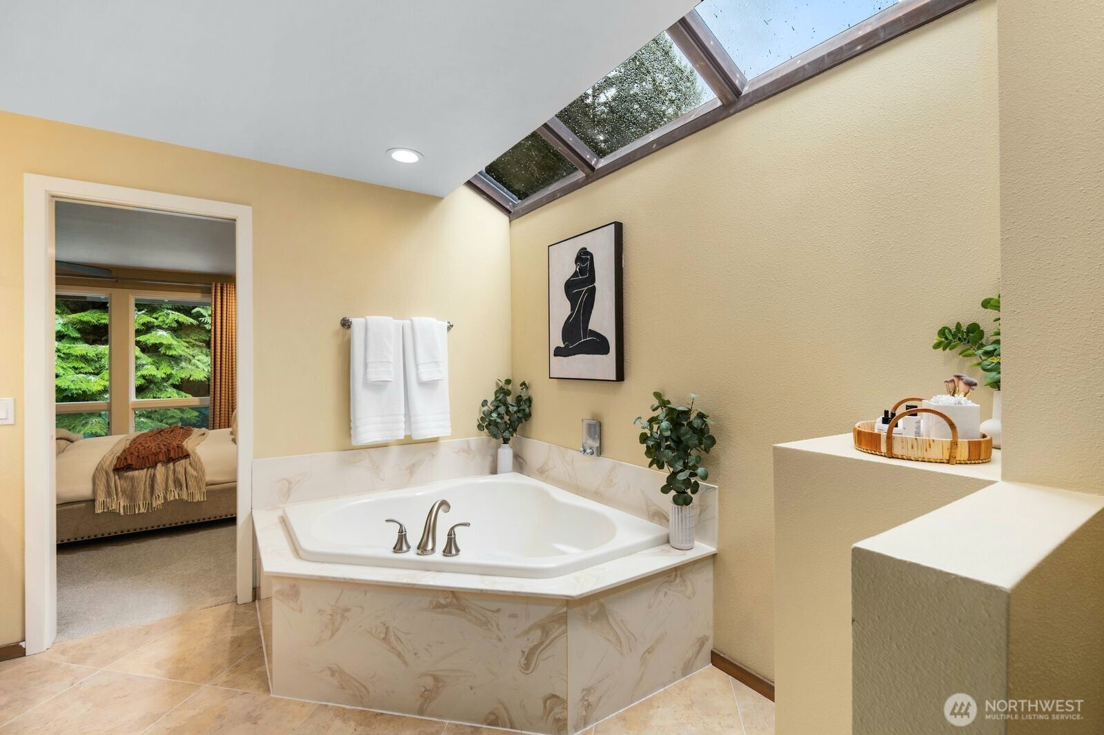 22720 Northeast 46th Street Redmond, WA 98053 - Photo 29 of 40