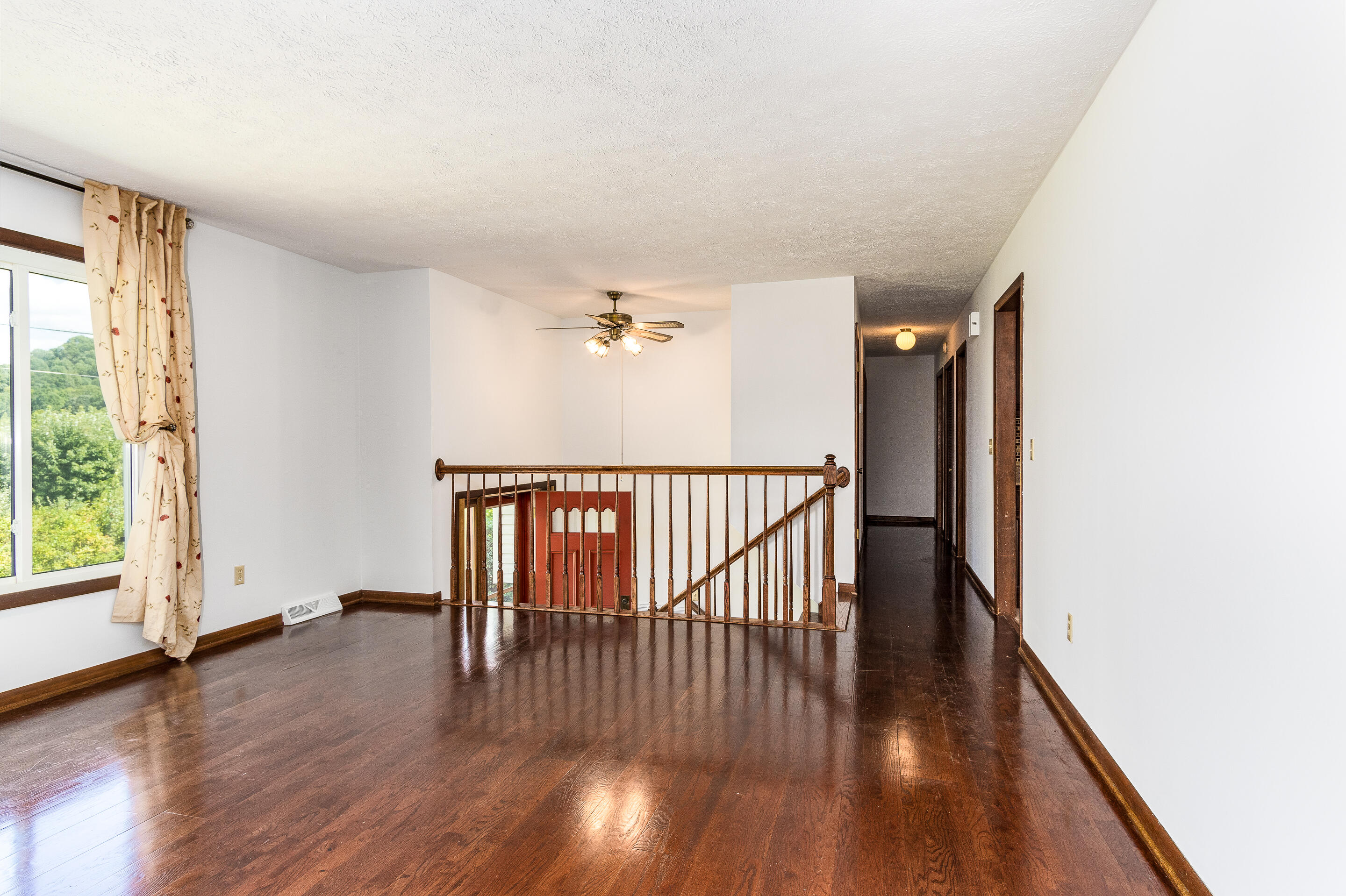313 Jones Road Church Hill, TN 37642 - Photo 8 of 40 interior-2