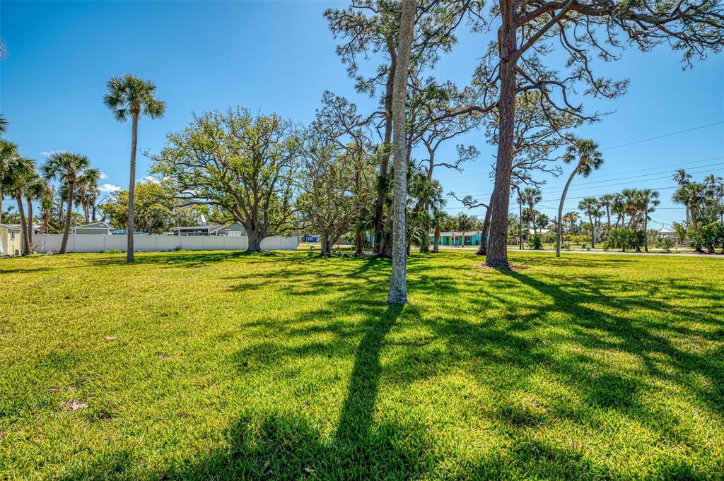 698 West Perry Street Englewood, FL 34223 - Photo 16 of 55