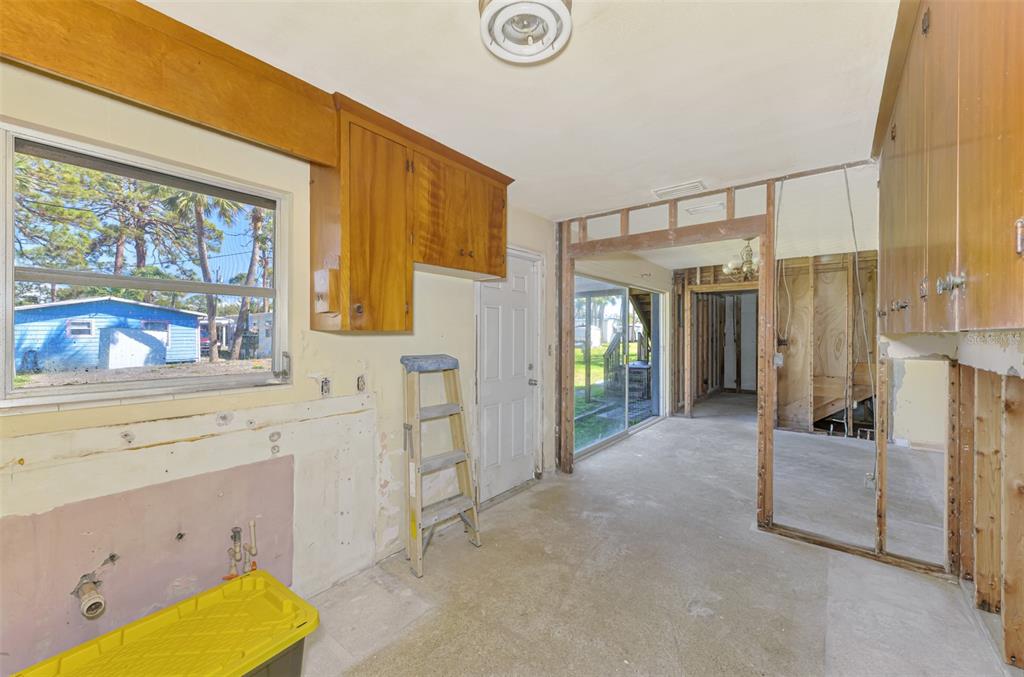 698 West Perry Street Englewood, FL 34223 - Photo 40 of 55