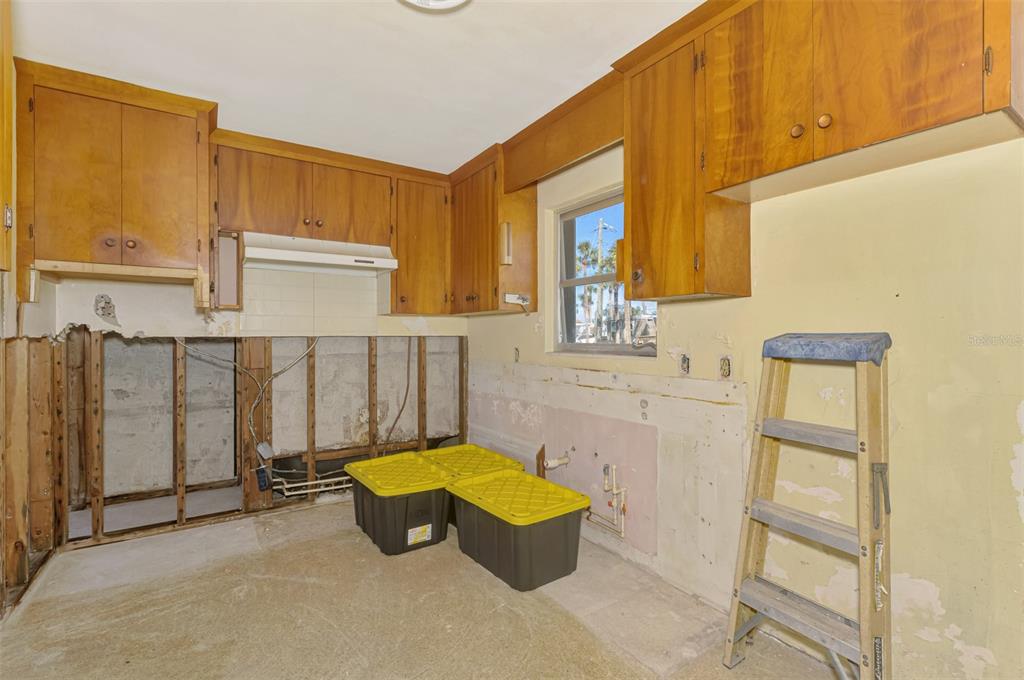 698 West Perry Street Englewood, FL 34223 - Photo 41 of 55