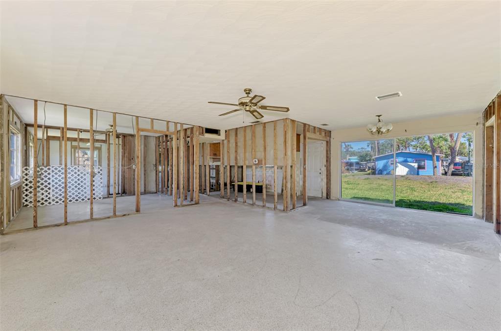 698 West Perry Street Englewood, FL 34223 - Photo 45 of 55