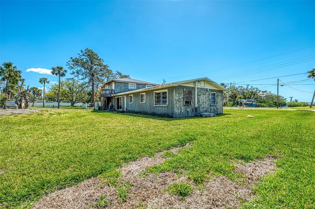 698 West Perry Street Englewood, FL 34223 - Photo 10 of 55