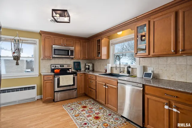 $199,900 | 108 East Crestwood Street, Morton, IL 61550